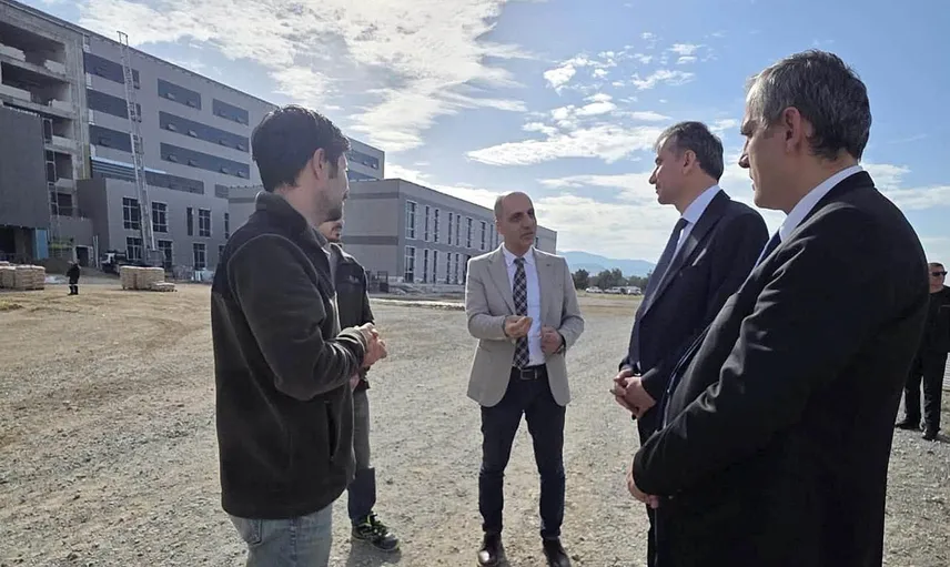Edremit'te sağlık altyapısı güçleniyor: 300 yataklı yeni devlet hastanesi yükseliyor