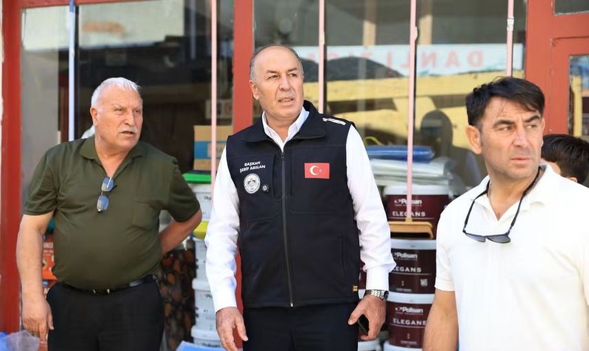 Alaca’da yollar yeniden şekilleniyor: sıcak asfaltla ulaşım konforu yükseliyor