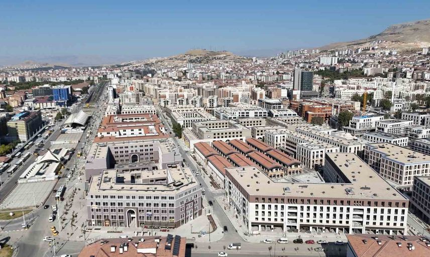 Malatya yeni çarşısında hayat dönüyor: gastronomi sokağında ilk ocak yandı