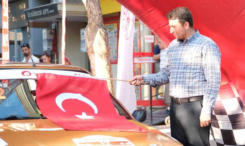 Buharkent’te hız ve tutku sahne aldı: 6. tırmanma yarışı seremonik startla açıldı