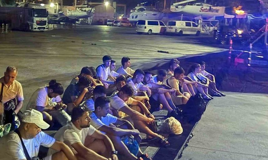 marmaris marina'da 25 düzensiz göçmen ve iki şüpheli yakalandı