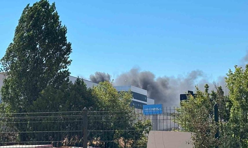 Akyurt'ta itfaiye müdahalesiyle kontrol altına alınan depo yangını