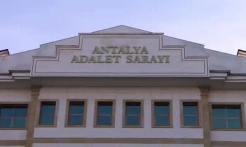 Antalyada 15 adrese eş zamanlı baskın: 'Sokaklar Güvende' operasyonunda çok sayıda sentetik hap ele geçirildi