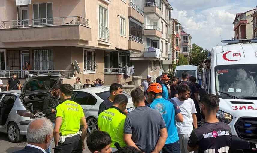 Bingöl'de Şehit Mustafa Gündoğdu Mahallesi Rüya Sokak'ta zincirleme kaza: 1 kişi yaralandı