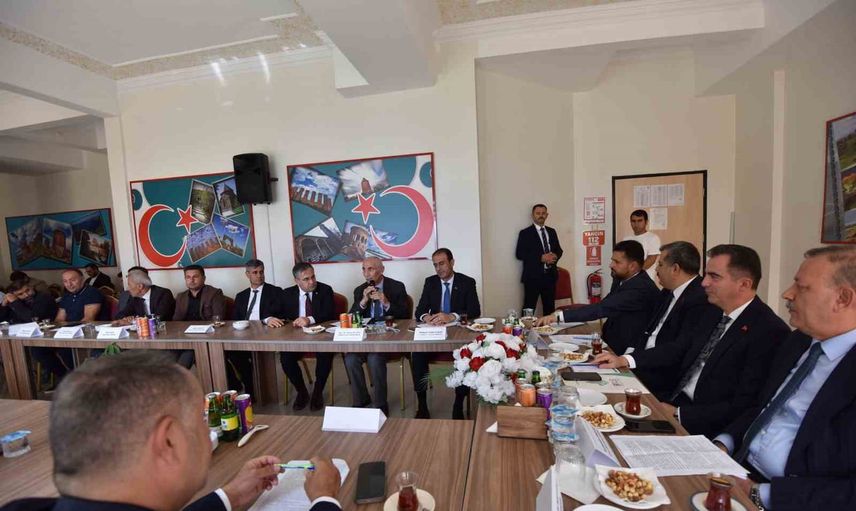 Ahlat taş işçiliğini yaşatmak için çalıştay düzenlendi