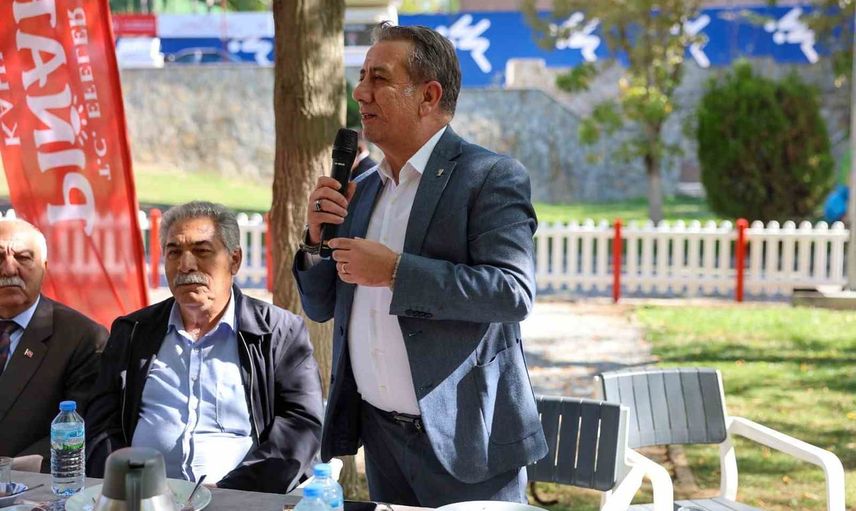 Efeler'de muhtarlarla omuz omuza: hizmet için 'iyi ki varsınız'