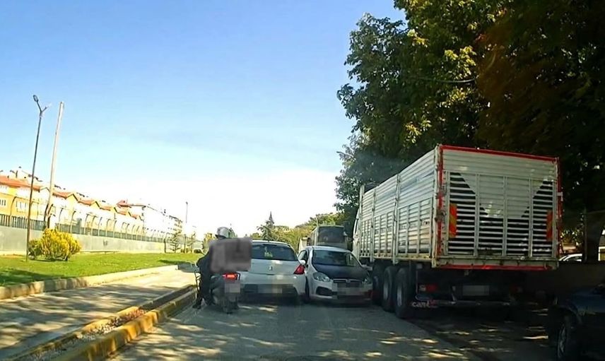 Ihlamur Ağacı Sokak'ta ters yöne giren sürücünün tehlikeli manevrası