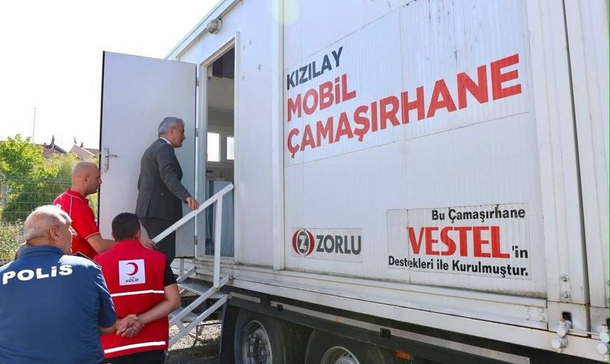 Vali Makas Kızılay afet merkezinde hazırlıkları değerlendirdi