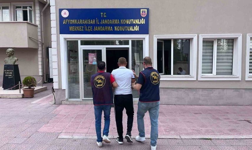Çayırbağ'da jandarmanın takibiyle 20 yıl hapisle aranan kişi yakalandı