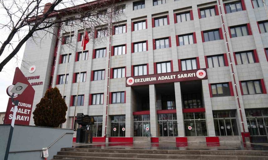 Erzurum adliye arşivinde sınırlı hasarla söndürülen yangın