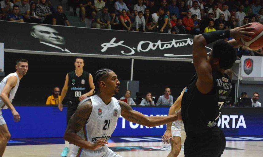 Aliağa Petkimspor son periyotta üstünlüğü koruyamadı: Körfez Basket 91-90 galip