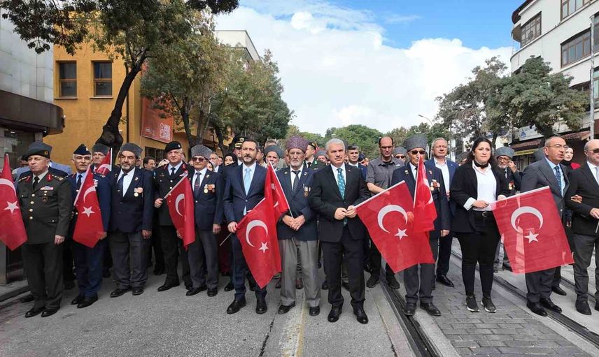 Konya'da gaziler günü yürüyüşü: kahramanlarla kardeşlik yolunda