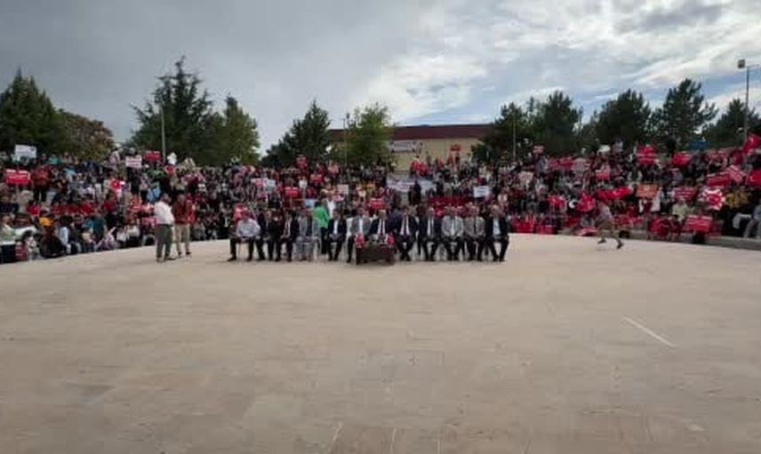 Çocuklardan gökyüzüne barış çağrısı: balon ve uçurtmalar mağdur akranlara adandı