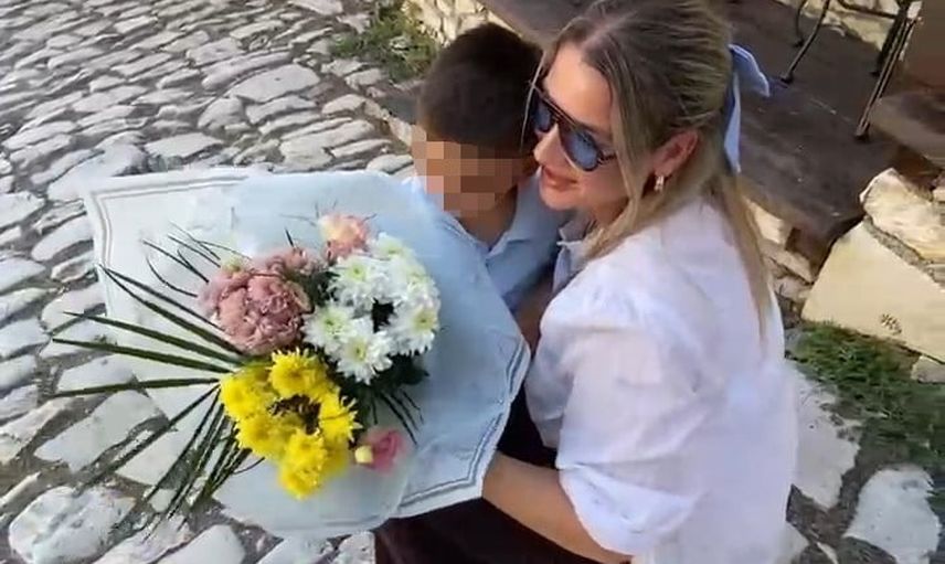 Annelik içgüsüyle kaybolan Aras’ı polis gelene kadar korudu