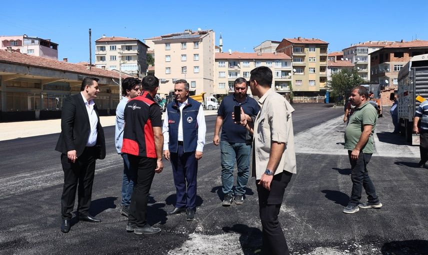 Sungurlu'da yıllardır el değmeyen eski sanayi sitesi sıcak asfaltla tanıştı