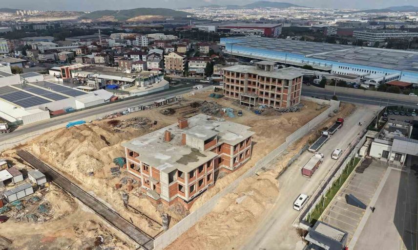 Çayırova'nın yeni meslek lisesinde kaba inşaat tamamlandı