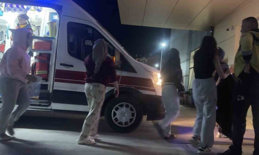 Burdur'da KYK yurdunda toplu rahatsızlanma: 52 öğrenci hastaneye başvurdu