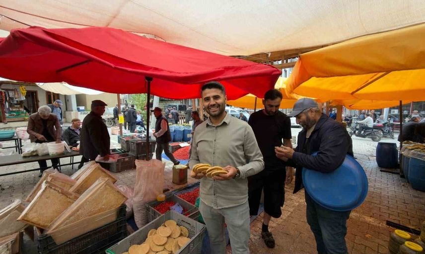 Zile'de 81 yıllık köylü pazarı sonbaharın lezzetlerini tezgaha taşıyor