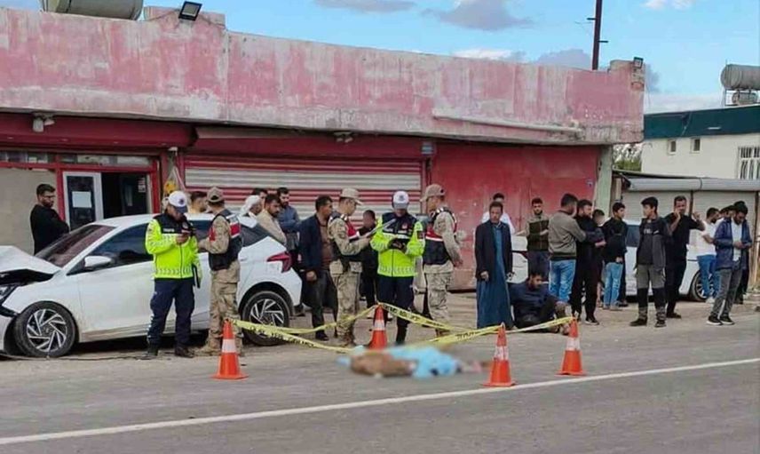 Akçakale'de aniden yola fırlayan 9 yaşındaki çocuk yaşamını yitirdi