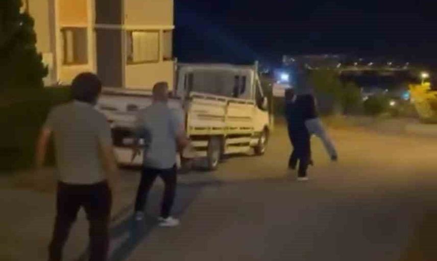 Sokakta başlayan iddiaya dayalı kavga darp görüntüleriyle ortaya çıktı