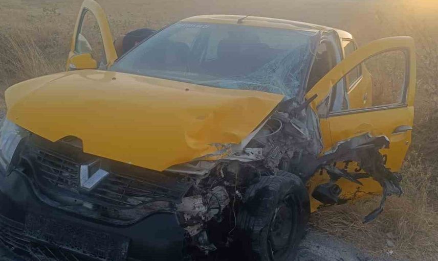 Manyas Kapaklı'da iki aracın çarpışması: 1'i çocuk 6 yaralı