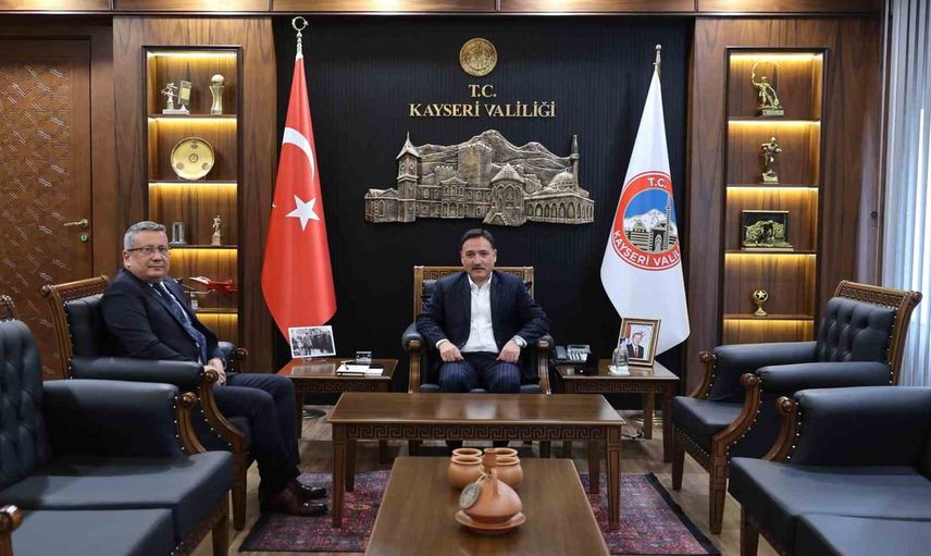 Vali Gökmen Çiçek, Kayseri'ye atanan il emniyet müdürünü makamında ağırladı