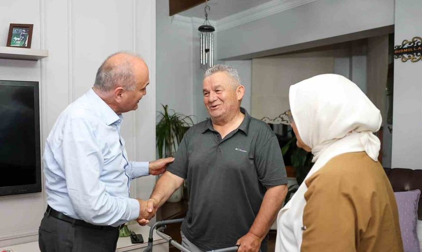 Düzce protokolü Kaynaşlı belediye başkanını evinde yalnız bırakmadı