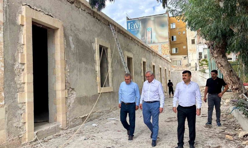 Tarihi İskenderun lisesi yeniden eğitime hazırlanıyor