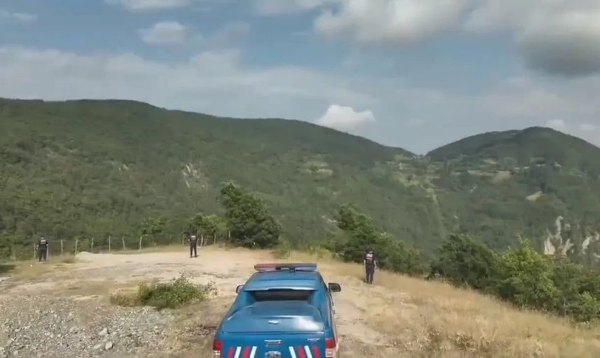 Dikmen'de orman yangını gözetimi havadan ve karadan aralıksız devam ediyor