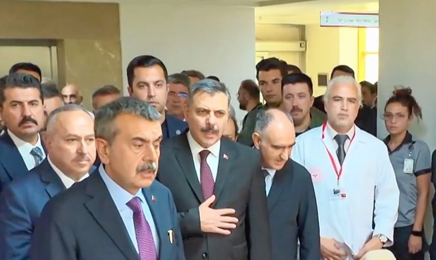Bakanlar Turgutlu'da yaralı öğrencilerle buluştu