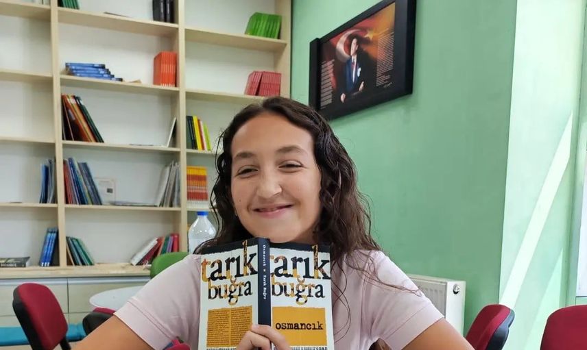 Menteşe'de minik okurlar yazı kitapla örüyor