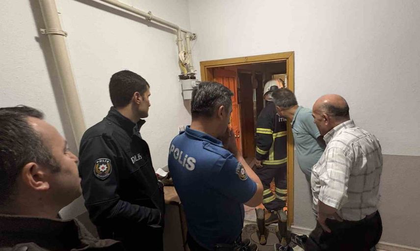 Tost makinesini açık bırakan kişi itfaiyeyi alarma geçirdi