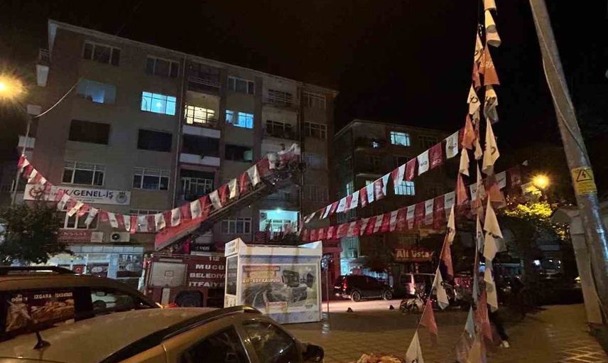 Kırşehir'de bayrak değişim talebine itfaiyeden 'arızalı' yanıtı