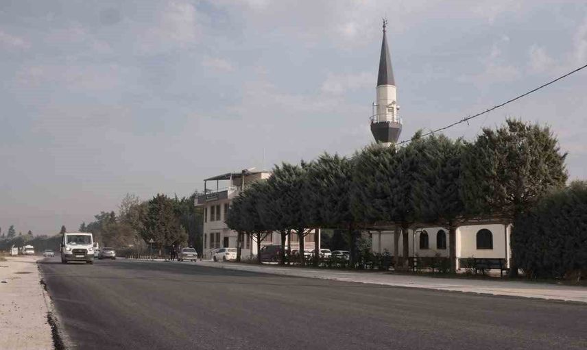 Gazhane caddesi'nde hafta sonu başlayan asfalt çalışması iki günde tamamlandı