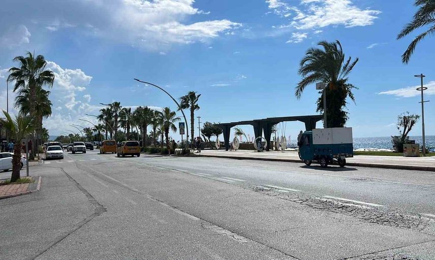 Alanya’da Atatürk Caddesi’nde kaza: motosiklet yolcusu yaşamını yitirdi