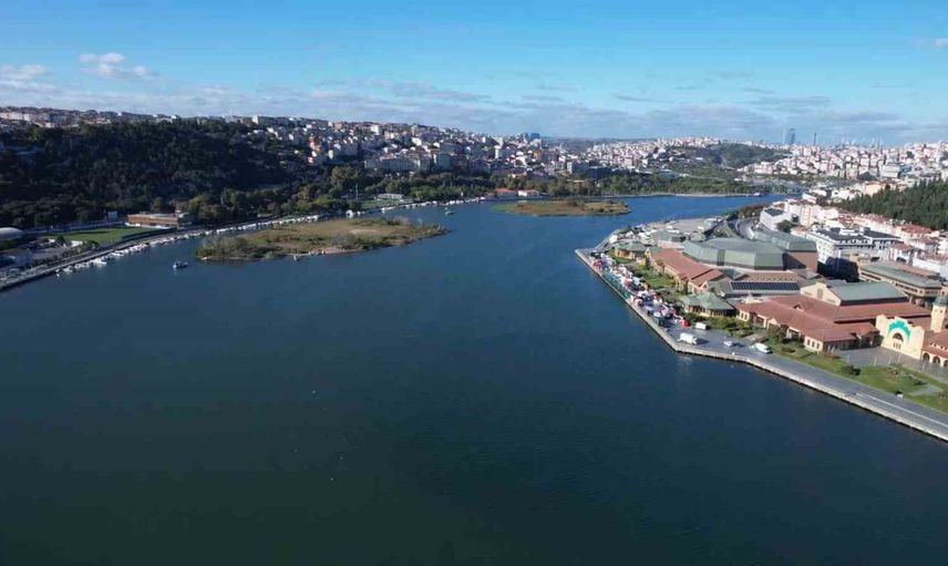 Eyüpsultan sahilini etkileyen koku: halk temizlik ve müdahale çağrısı
