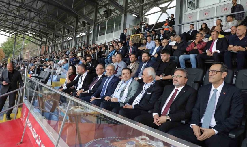Kütahyaspor Zafer Kupası'yla 30 Ağustos etkinliklerine spor ruhu kattı