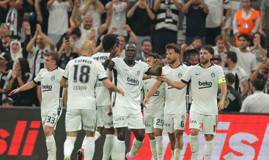 Beşiktaş evinde avantajını koruyup Avrupa Ligi play-off’una kalmak istiyor