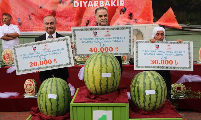 Diyarbakır'da karpuz şenliği üreticinin emeğini ve kültürel mirası öne çıkardı