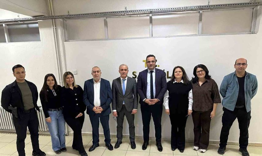Sarıgöl'den uğurlandı: 12 yıllık yazı işleri müdürüne başarı belgesi