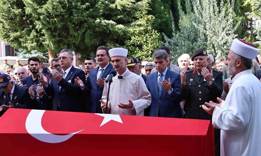 Amasya'da Kıbrıs gazisi Bahattin Şen son yolculuğuna uğurlandı