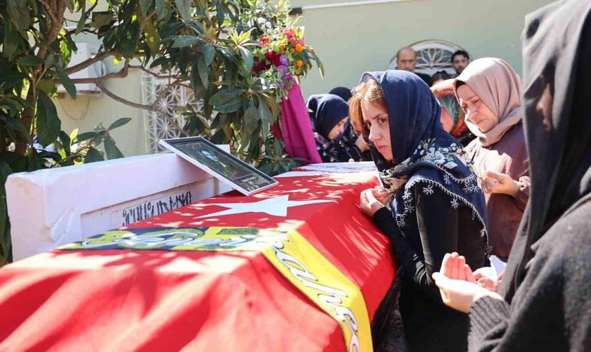 Aydın köyünde Portekiz'de boğulan Melek Öztürk için son veda