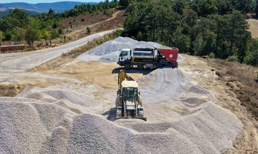 Bursa Büyükşehir'in 50 kilometrelik yol hamlesi kırsal mahallelerin ulaşımını kolaylaştırdı