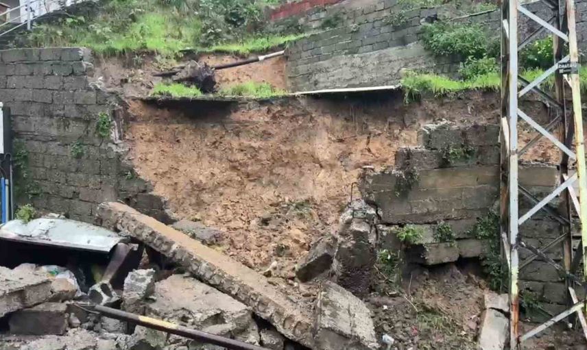 Zonguldak'ta yağış sonrası istinat duvarı çöktü, mahallelerde tahliye ve önlem alındı