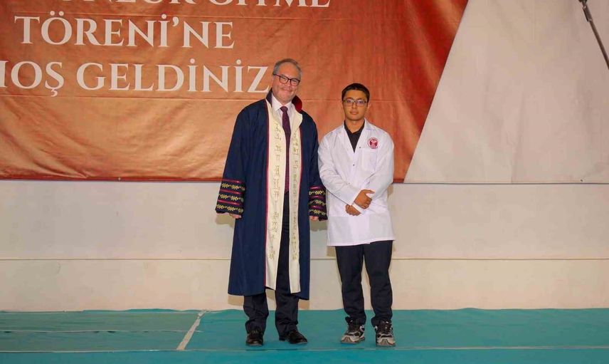 Beyaz önlükle mesleğe adım atan 139 öğrenci Hitit mirasıyla and içti