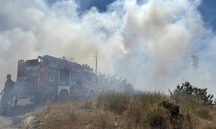 Çankaya Keklikpınarı'nda verici sahasında çıkan yangına müdahale sürüyor