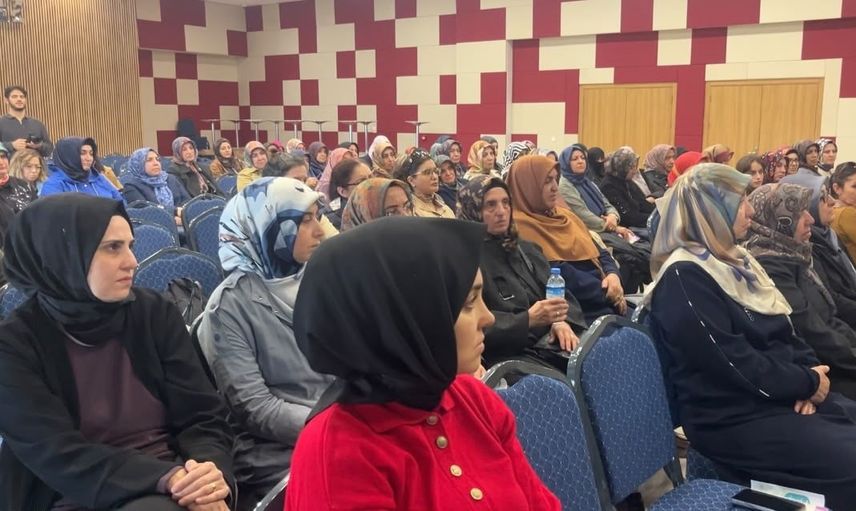 Sivas'ta kursiyerler KETEM ile kanser taramaları ve erken teşhiste bilgilendirildi