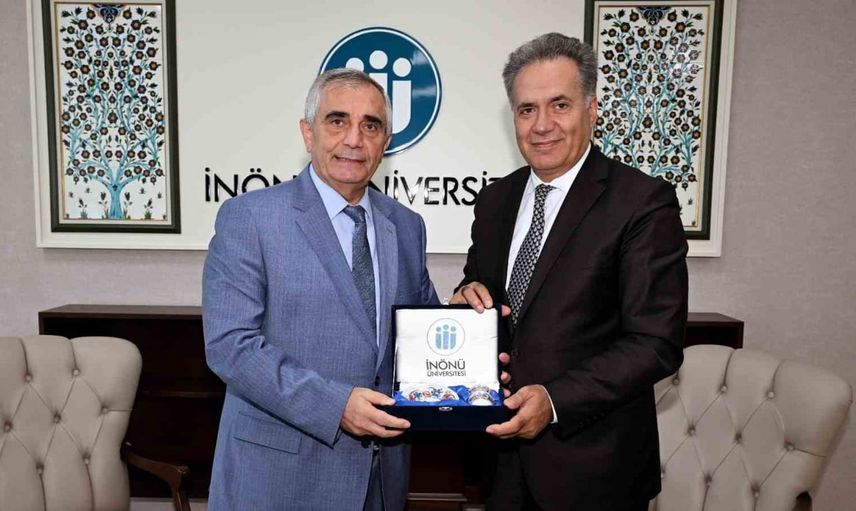 Türk Fizyolojik Bilimler Derneği yönetiminden rektör Akpolat’a nezaket ziyareti