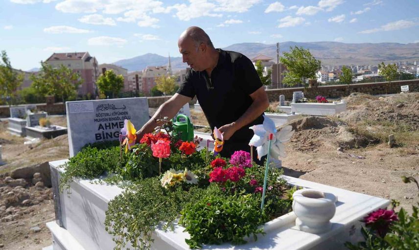 Niğde'de iki gencin hayatını kaybettiği kazada baba adalet istedi