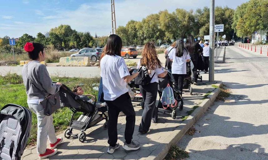 Anneler Eskişehir'de parktan çıkarıldı: gönüllü egzersiz etkinliği tartışması